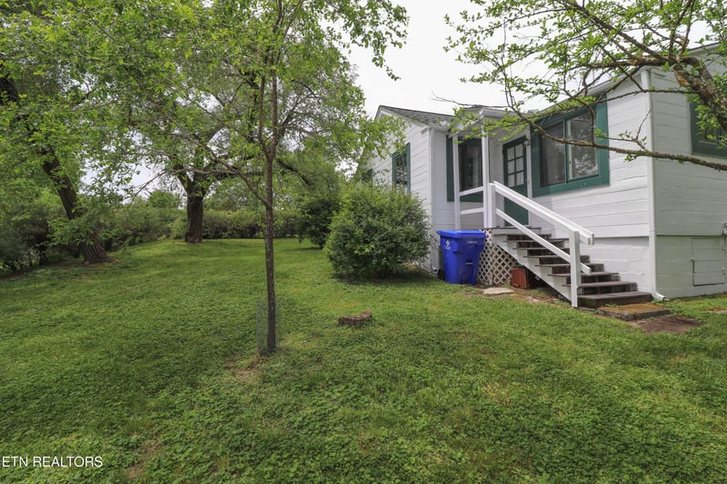 43 W Circle Rd, Norris, TN 37828