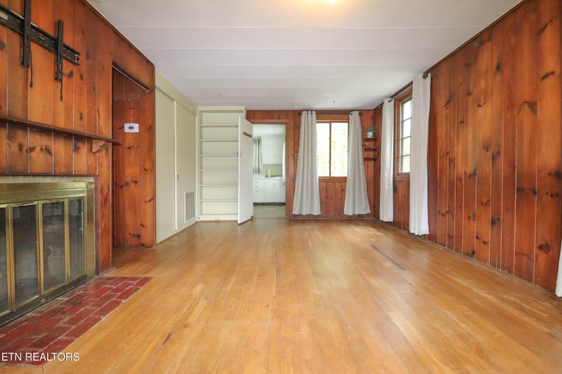 43 W Circle Rd, Norris, TN 37828