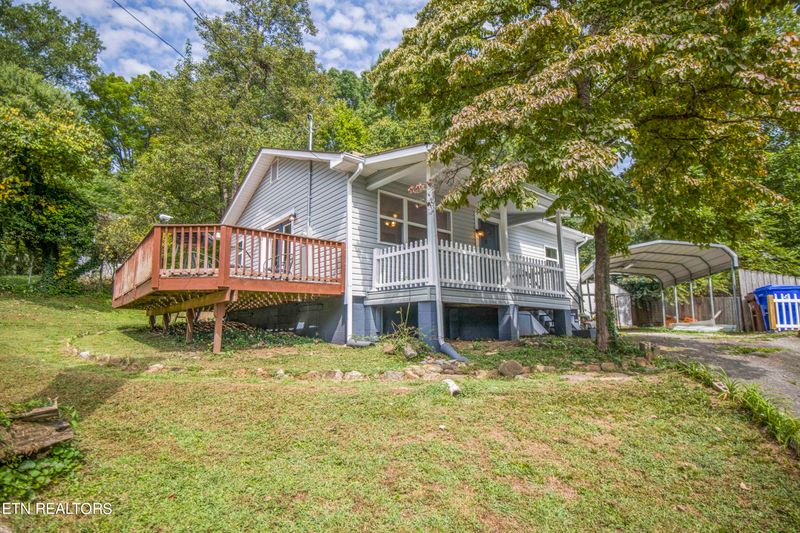 430 Delaware Ave, Oak Ridge, TN 37830