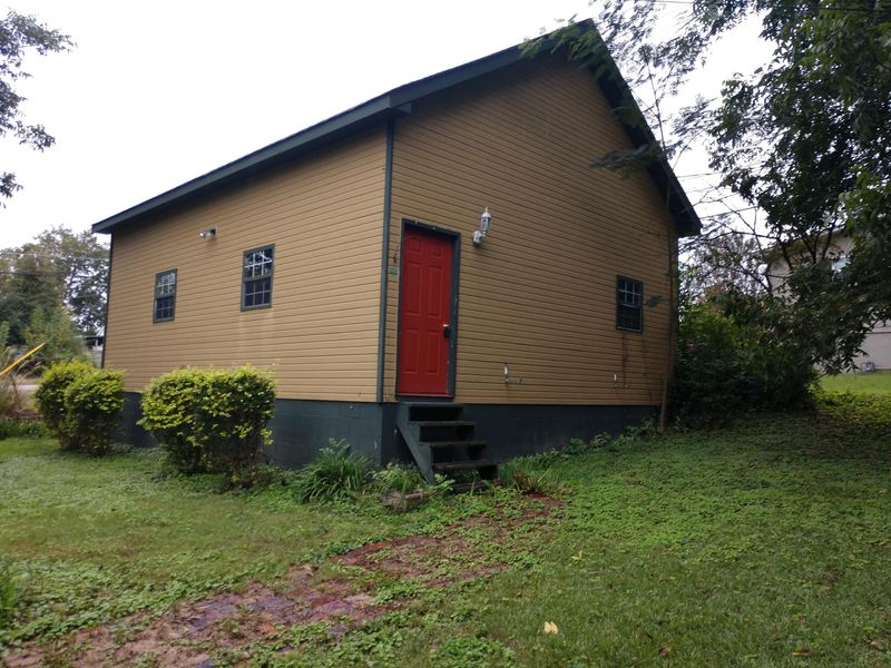 430 Georgia Ave, Etowah, TN 37331