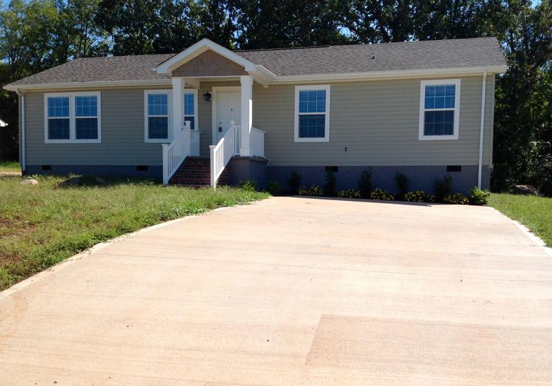 430 Hartfield Ln, Loudon, TN 37774