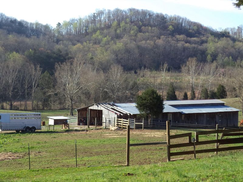 430 Poplar Springs Rd, Kingston, TN 37763