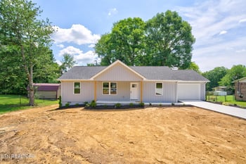 430 Rhododendron Cir, Crossville, TN 38555