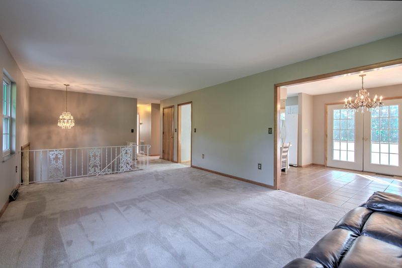 430 Sinking Springs Rd, Clinton, TN 37716