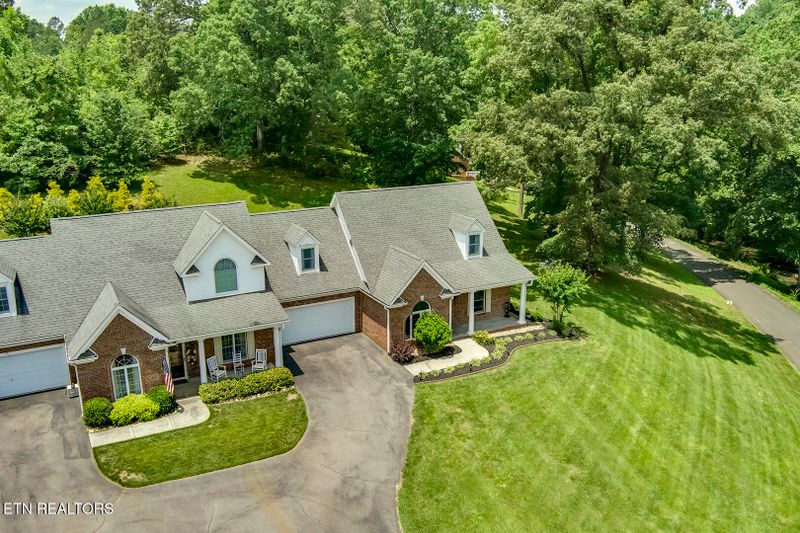 430 Willow Springs Dr, Athens, TN 37303