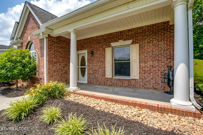 430 Willow Springs Dr, Athens, TN 37303