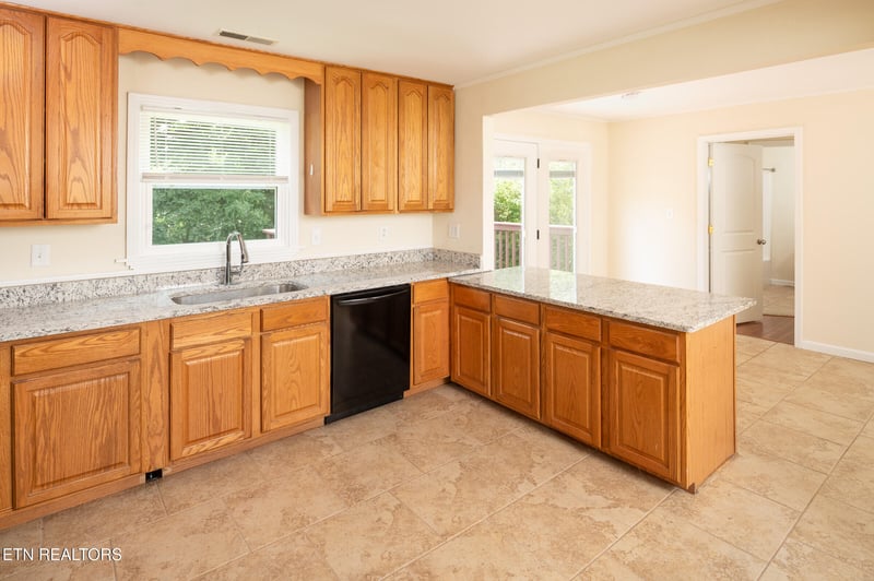 4300 Crosby Dr, Knoxville, TN 37909