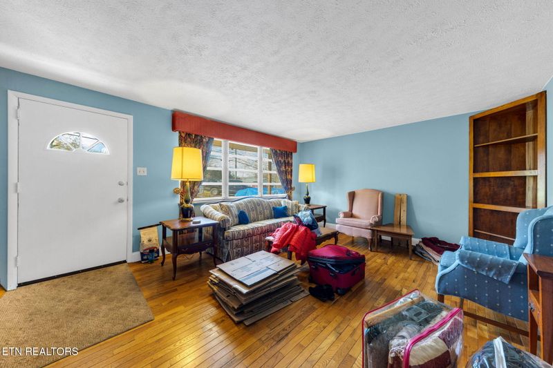 4300 Plummer Dr, Knoxville, TN 37918