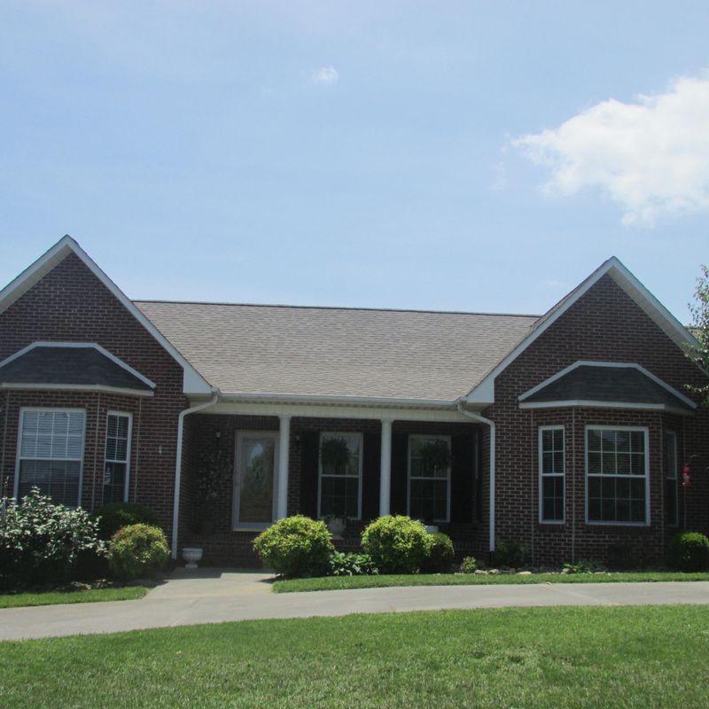 4301 Shaw Ferry Rd, Lenoir City, TN 37772