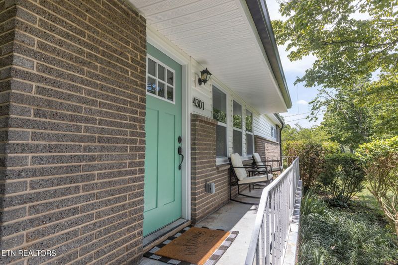 4301 Strolling Dr, Knoxville, TN 37912