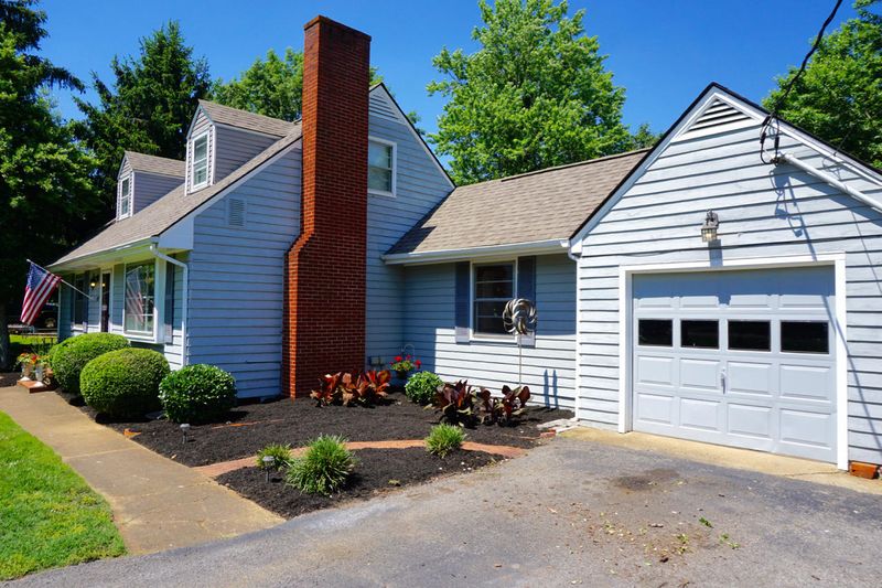 4305 Deerfield Rd, Knoxville, TN 37921