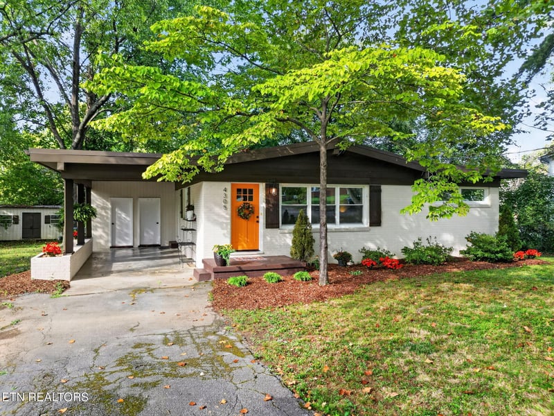 4305 Thornwood Dr, Knoxville, TN 37921