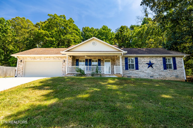 4306 Nolan Dr, Maryville, TN 37801