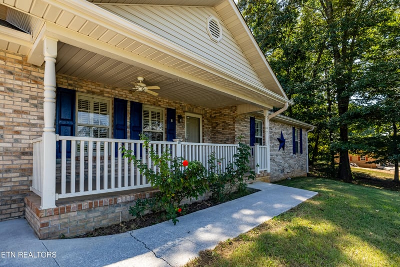 4306 Nolan Dr, Maryville, TN 37801