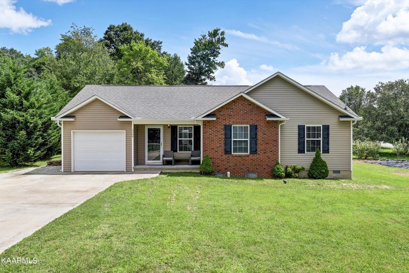 4308 Lee Rd, Knoxville, TN 37921