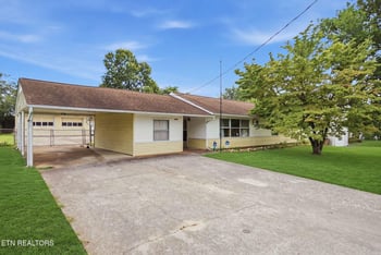 4308 NW Roaming Rd, Knoxville, TN 37912