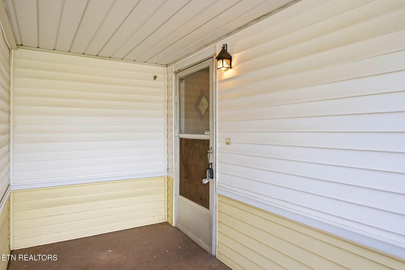 4308 NW Roaming Rd, Knoxville, TN 37912