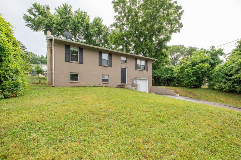 4309 Mascarene Rd, Knoxville, TN 37921