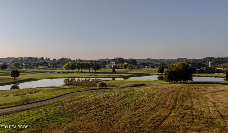 431 Black Bear Cir, Loudon, TN 37774