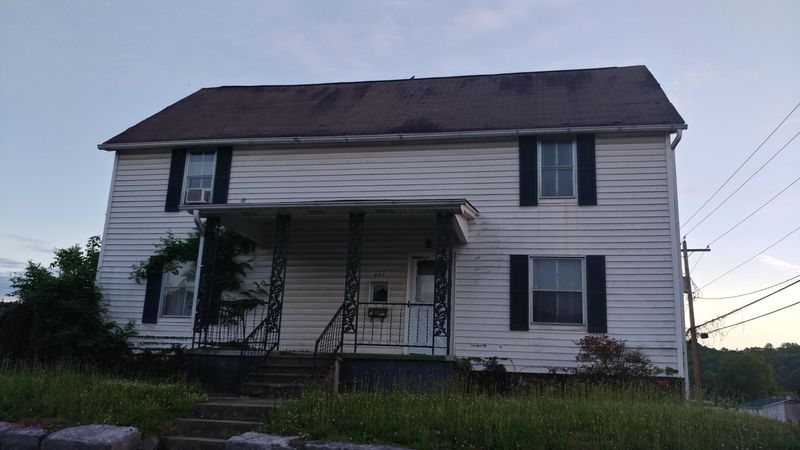 431 Carter St, Harriman, TN 37748