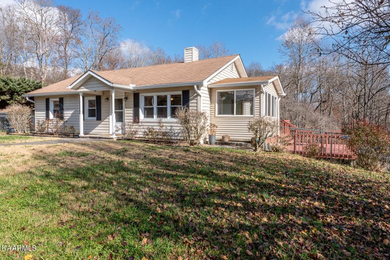 431 New Henderson Rd, Clinton, TN 37716