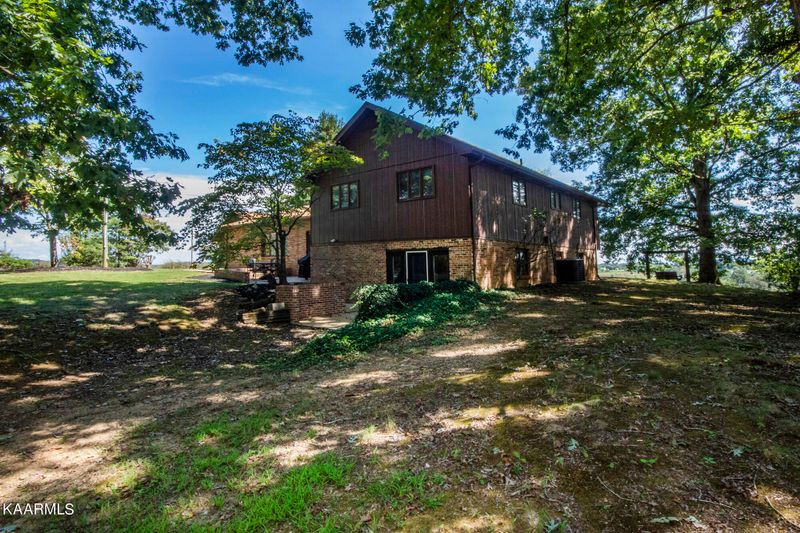 431 Sunnyside Rd, Sweetwater, TN 37874