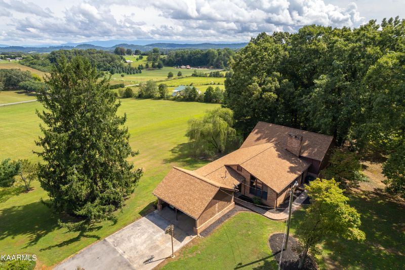 431 Sunnyside Rd, Sweetwater, TN 37874