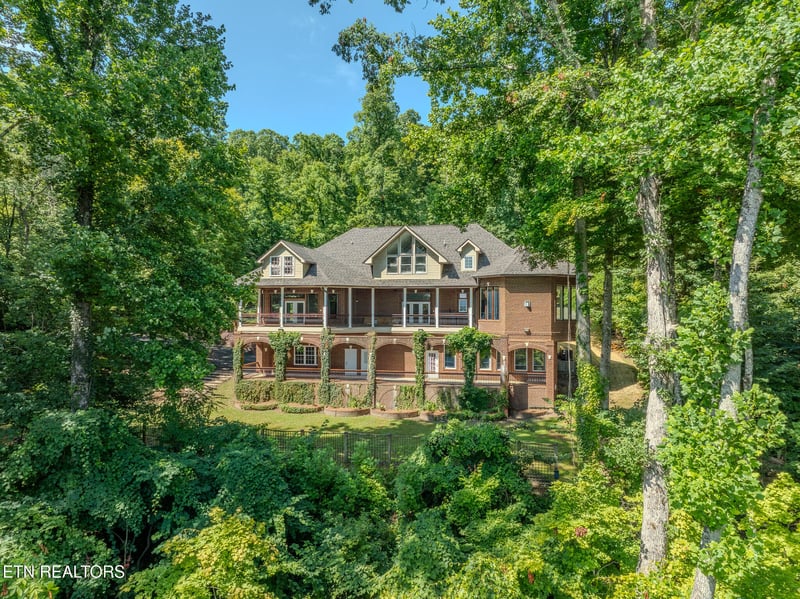 431 Thomas Loop Rd, Sevierville, TN 37876