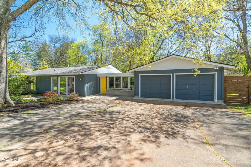 4312 Davron Ln, Knoxville, TN 37918