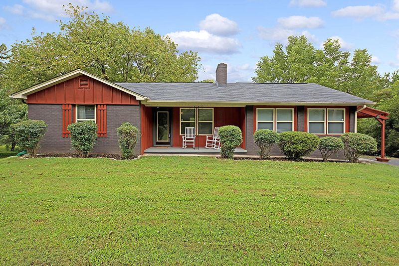 4313 Bruhin Rd, Knoxville, TN 37912
