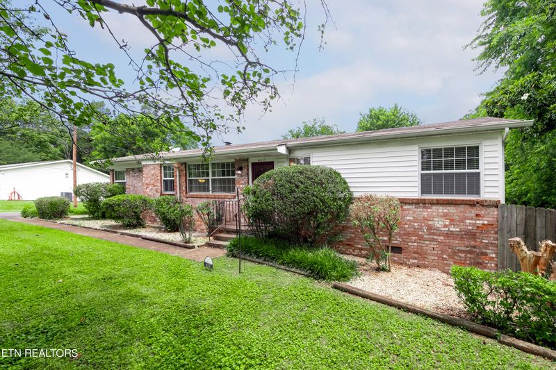 4317 Crestfield Rd, Knoxville, TN 37921