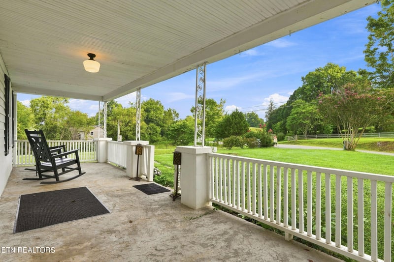 4317 Fulton Rd, Corryton, TN 37721