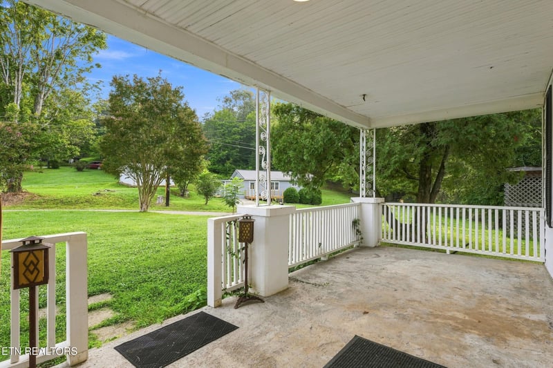 4317 Fulton Rd, Corryton, TN 37721