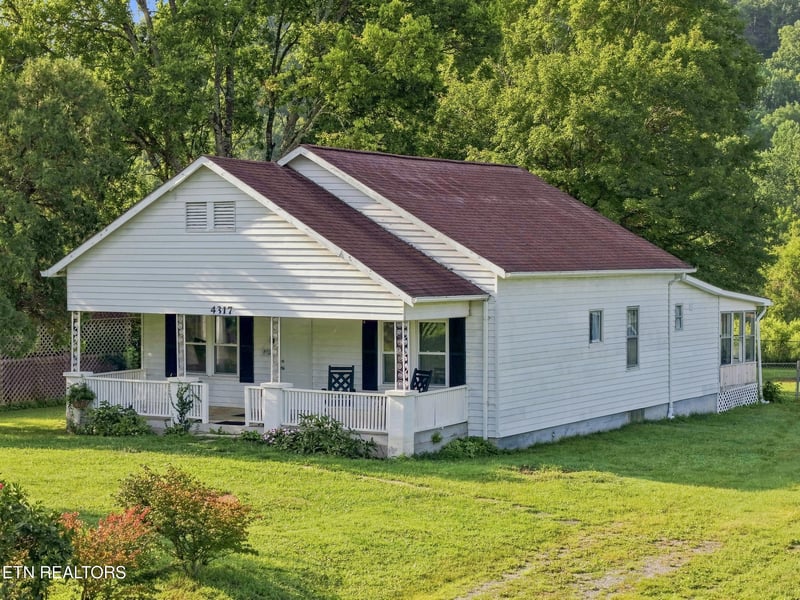 4317 Fulton Rd, Corryton, TN 37721