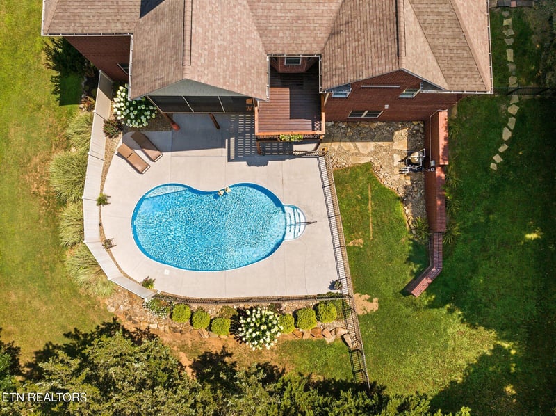 4317 Harris Rd, Knoxville, TN 37918