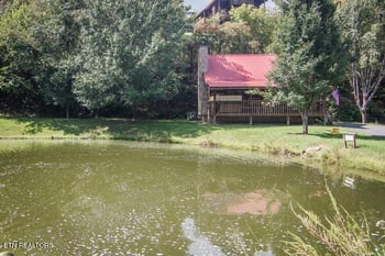 432 Hideaway Ridge Cir, Sevierville, TN 37862