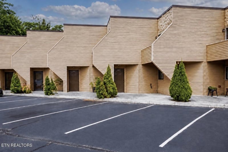 432 Olympia Dr, Maryville, TN 37804