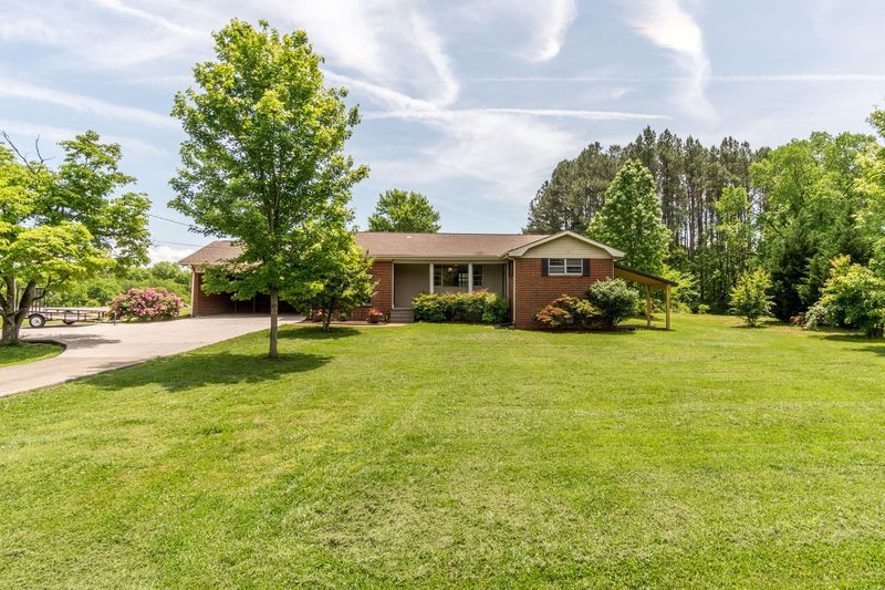 432 Sam Houston School Rd, Alcoa, TN 37701