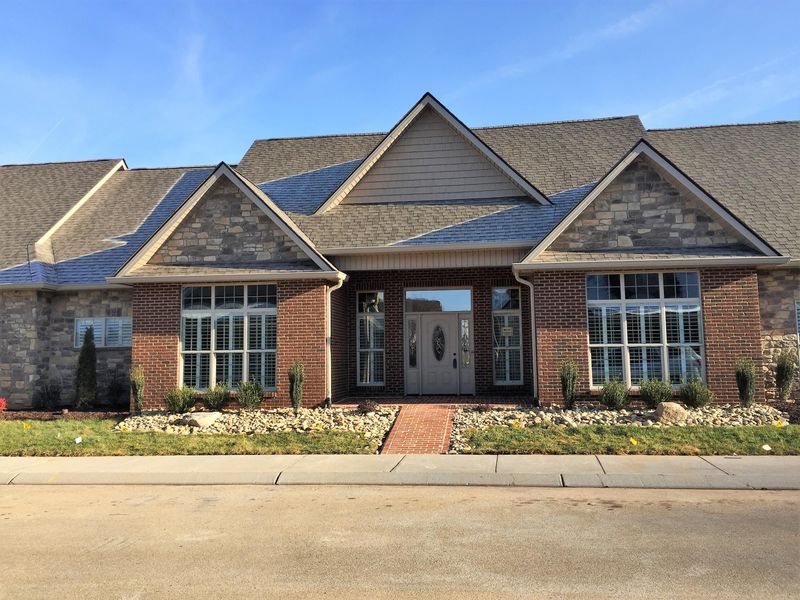 432 Savannah Village Dr, Maryville, TN 37803