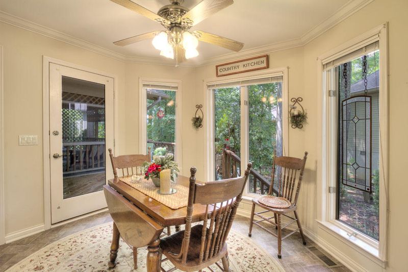 432 Tigitsi Cir, Loudon, TN 37774
