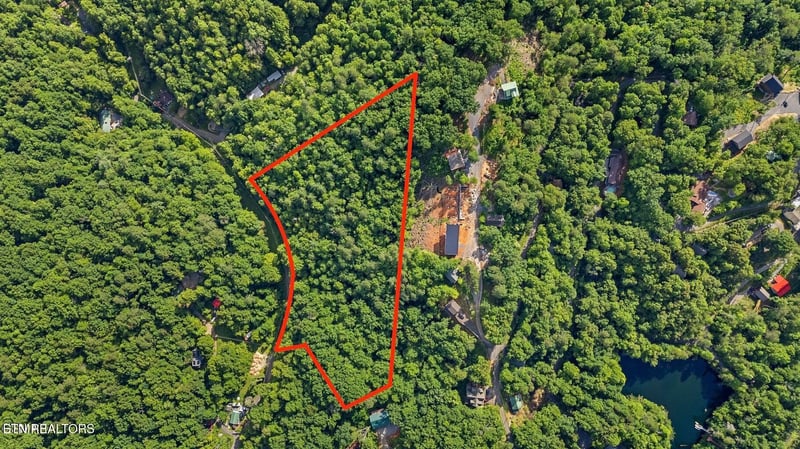 4321 Manis Hollow Rd, Gatlinburg, TN 37738