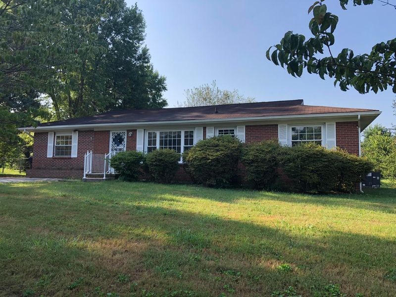 4324 Walking Dr, Knoxville, TN 37912