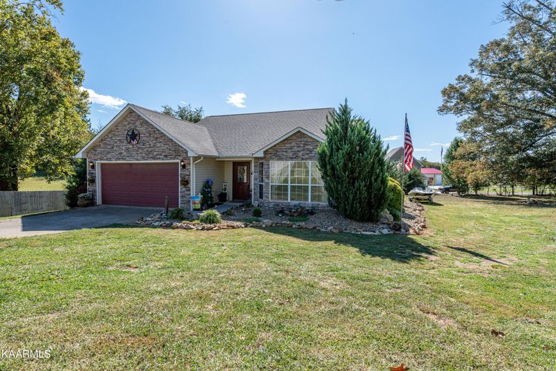 4325 Ingrid Dr, Maryville, TN 37801