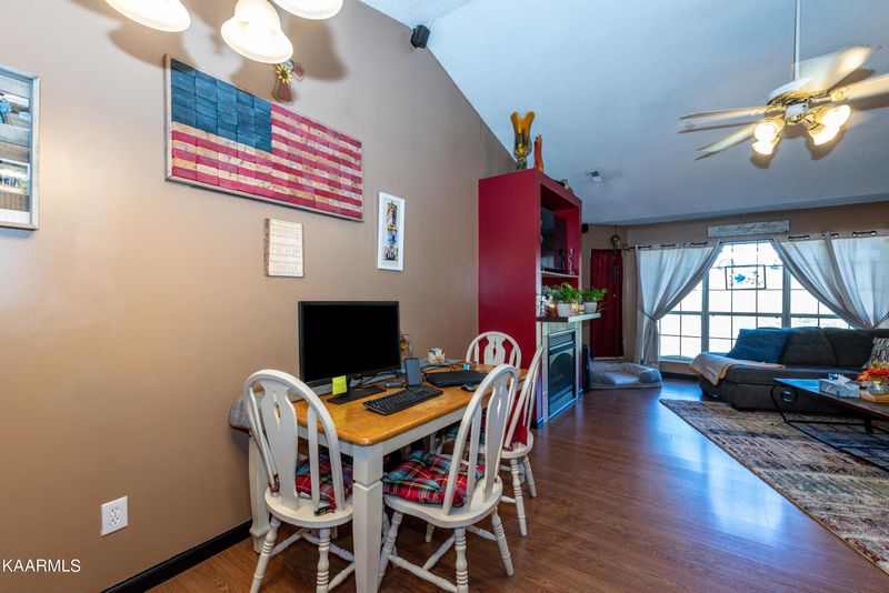4325 Ingrid Dr, Maryville, TN 37801
