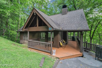 4328 Parkside Village Way, Sevierville, TN 37862