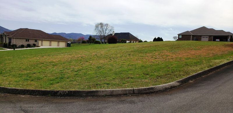 4328 Thunderhead Mountain Dr, Walland, TN 37886