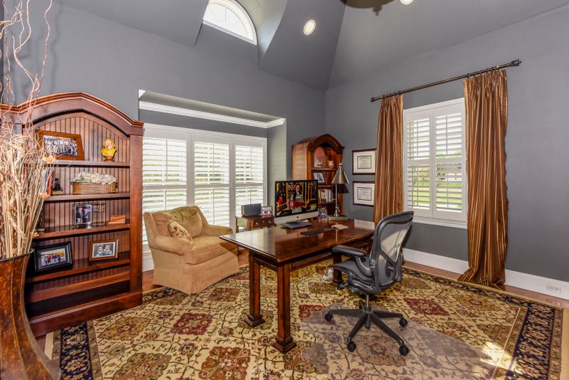 433 Broadmoor Dr, Maryville, TN 37803
