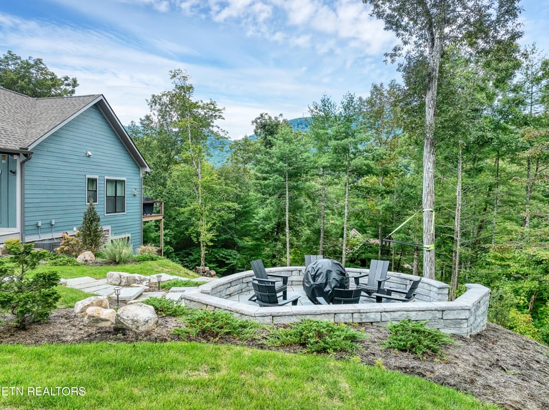 433 Laurel Rd, Townsend, TN 37882