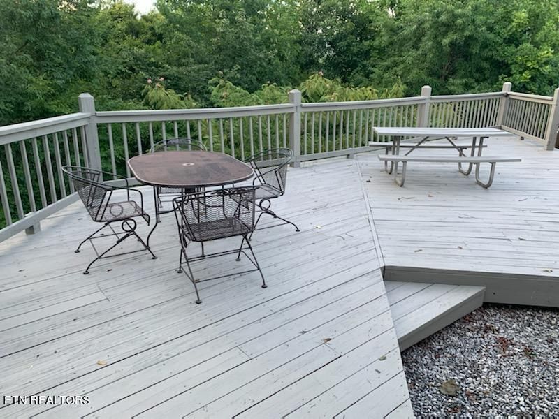 433 Mountain Thrush Dr, Townsend, TN 37882