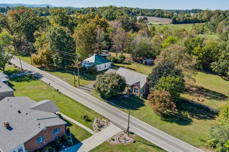 433 N Niota Rd, Englewood, TN 37329